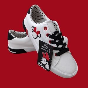 Nwt Disney Minnie Mouse Lace-up Sneaker  Adult Sz 7